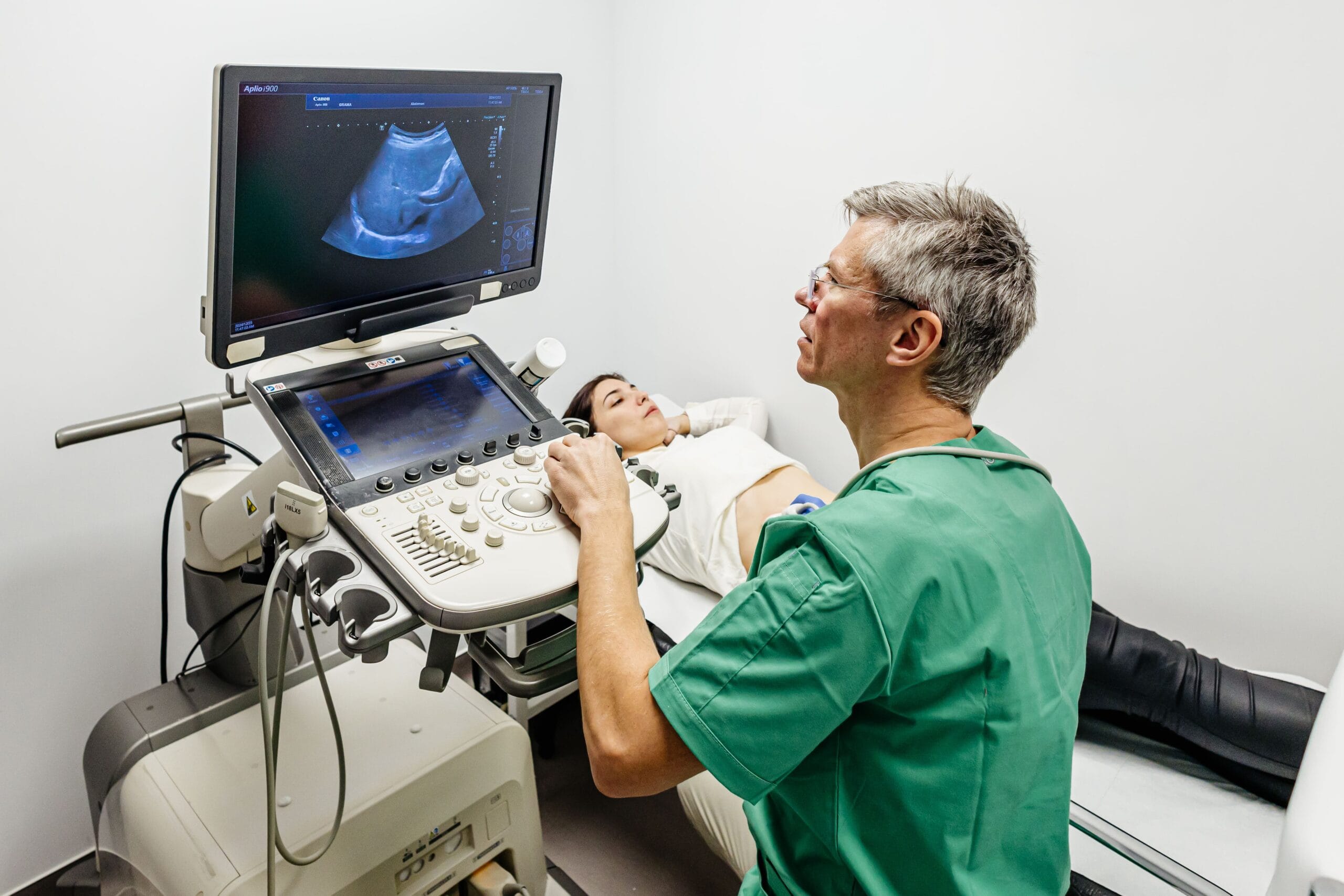 Imagistică Medicală Avansată în Baia Mare | Clinica Grama - RMN, CT, Mamografie